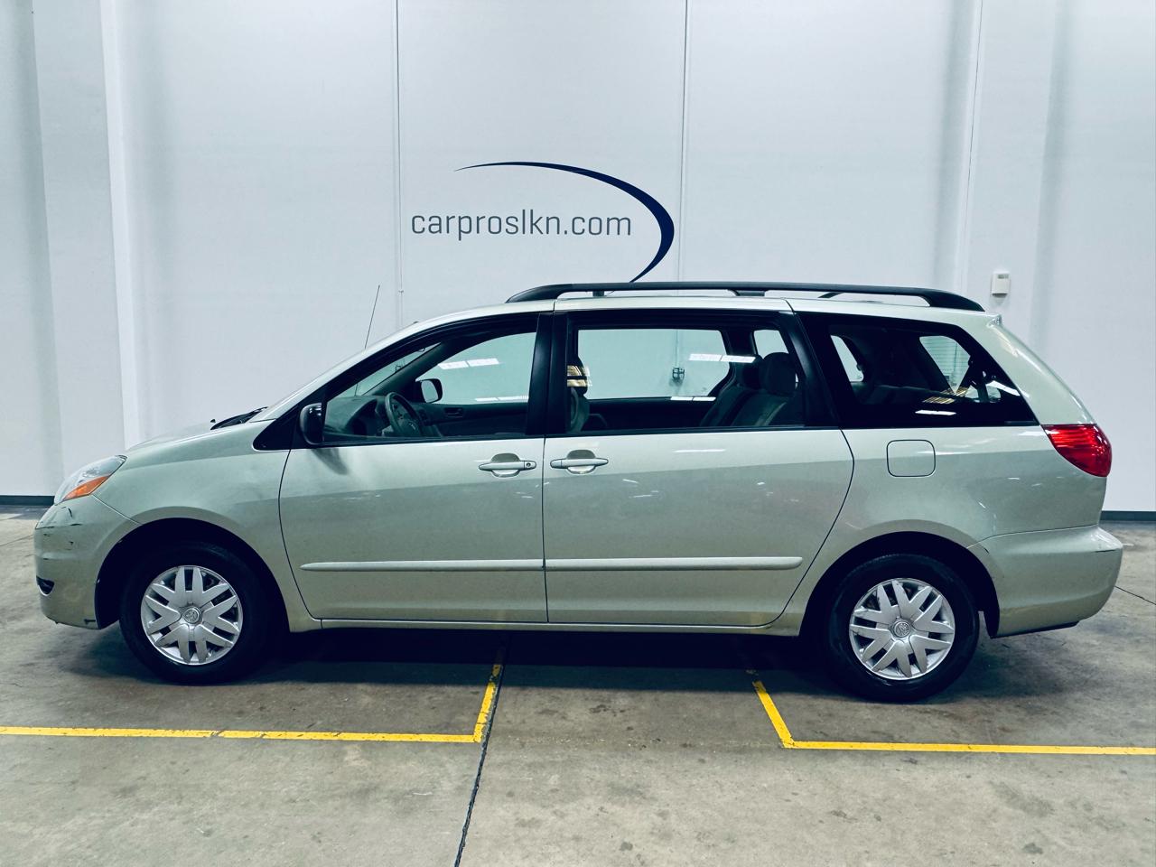 Toyota Sienna 5dr CE FWD 7-Passenger (Natl) 2006