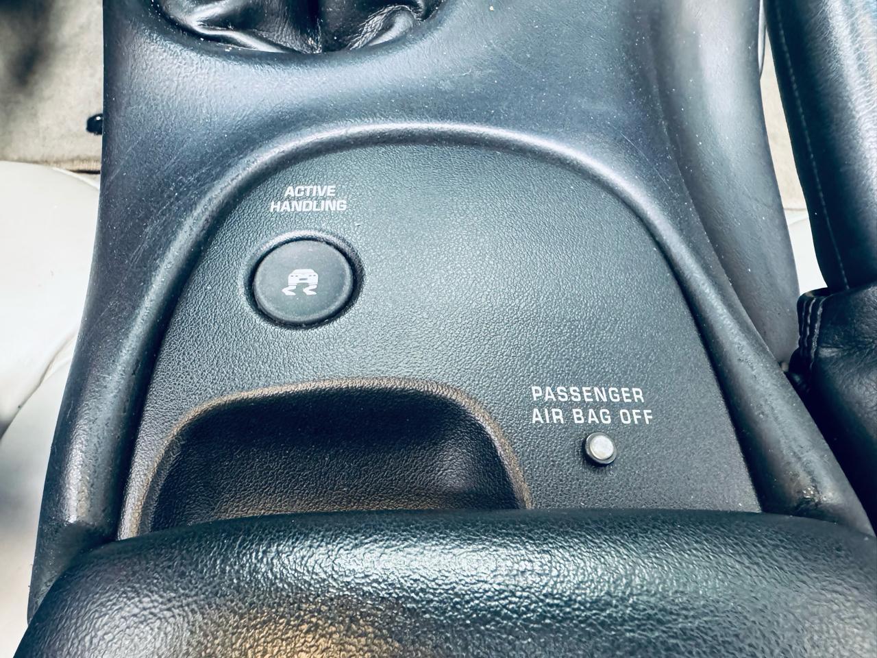 Chevrolet Corvette 2dr Cpe 2004