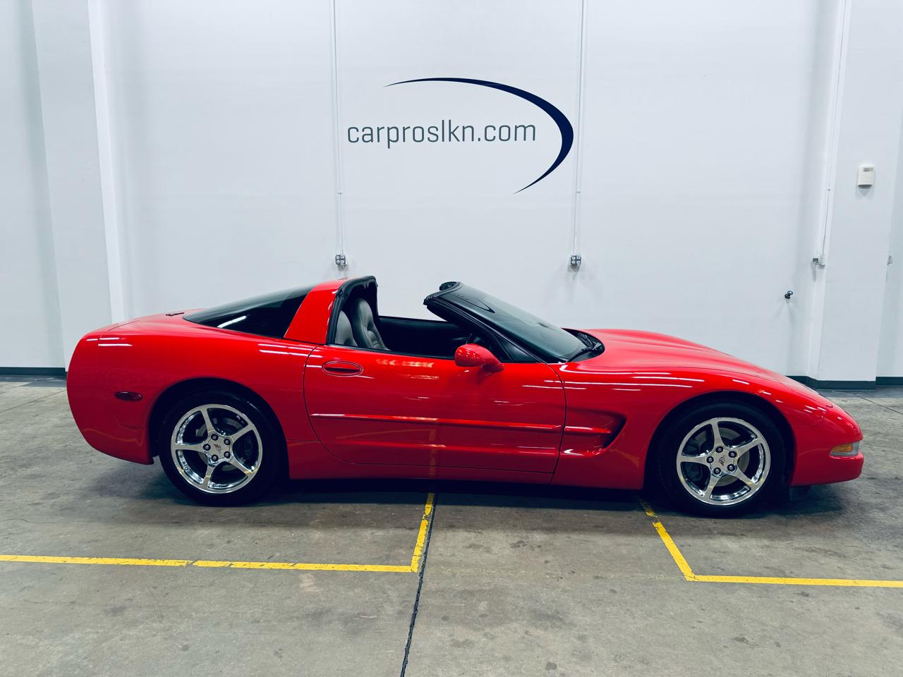 Chevrolet Corvette 2dr Cpe 2004