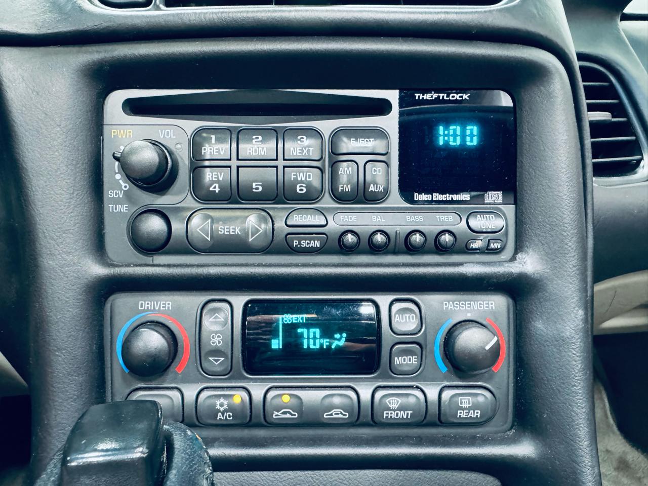 Chevrolet Corvette 2dr Cpe 2004