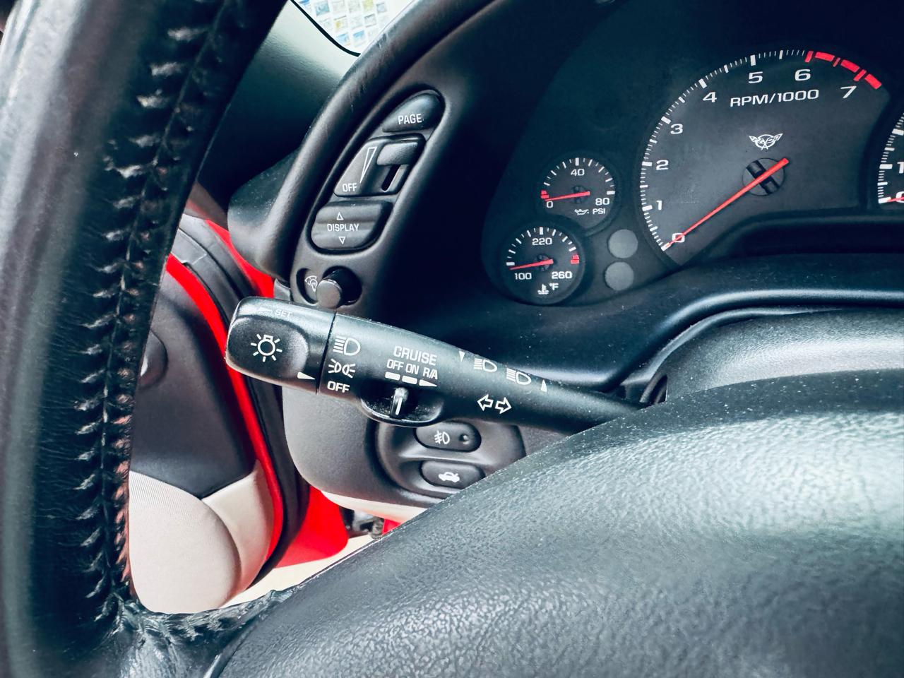 Chevrolet Corvette 2dr Cpe 2004