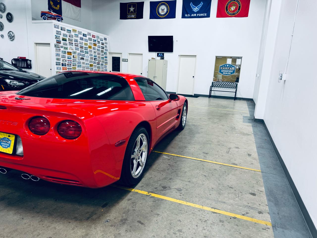 Chevrolet Corvette 2dr Cpe 2004