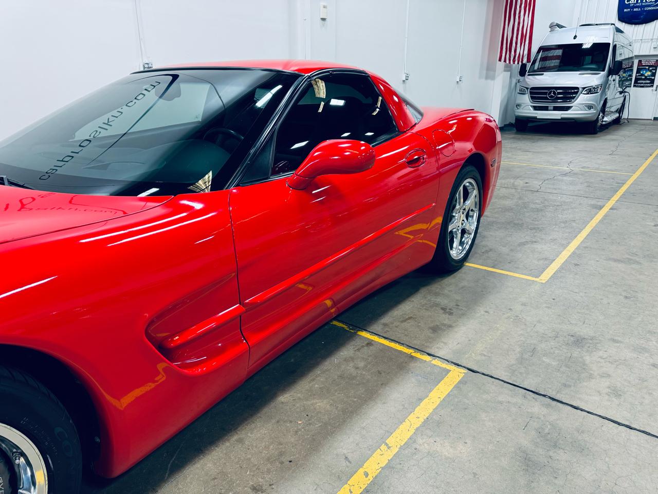 Chevrolet Corvette 2dr Cpe 2004