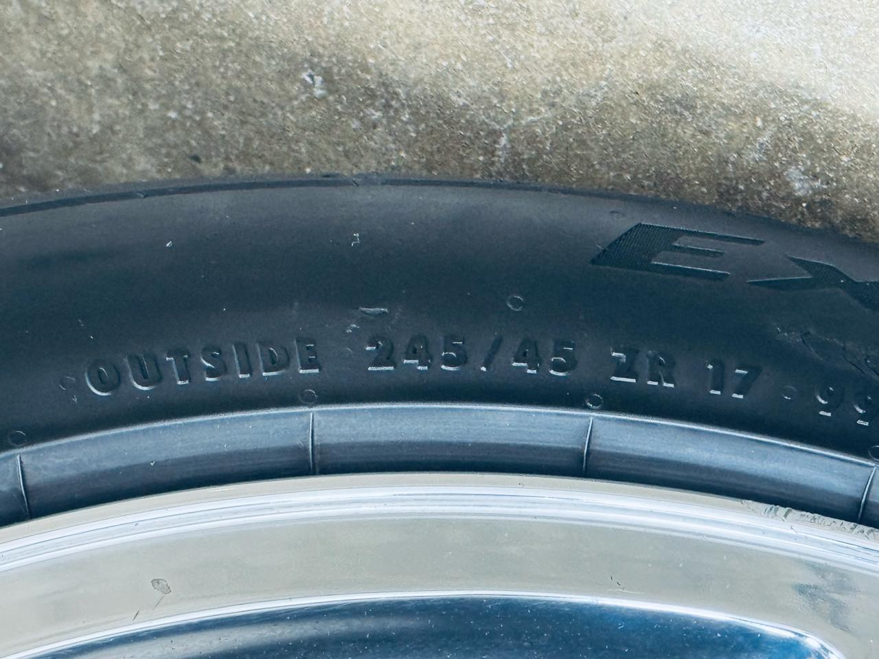 Chevrolet Corvette 2dr Cpe 2004