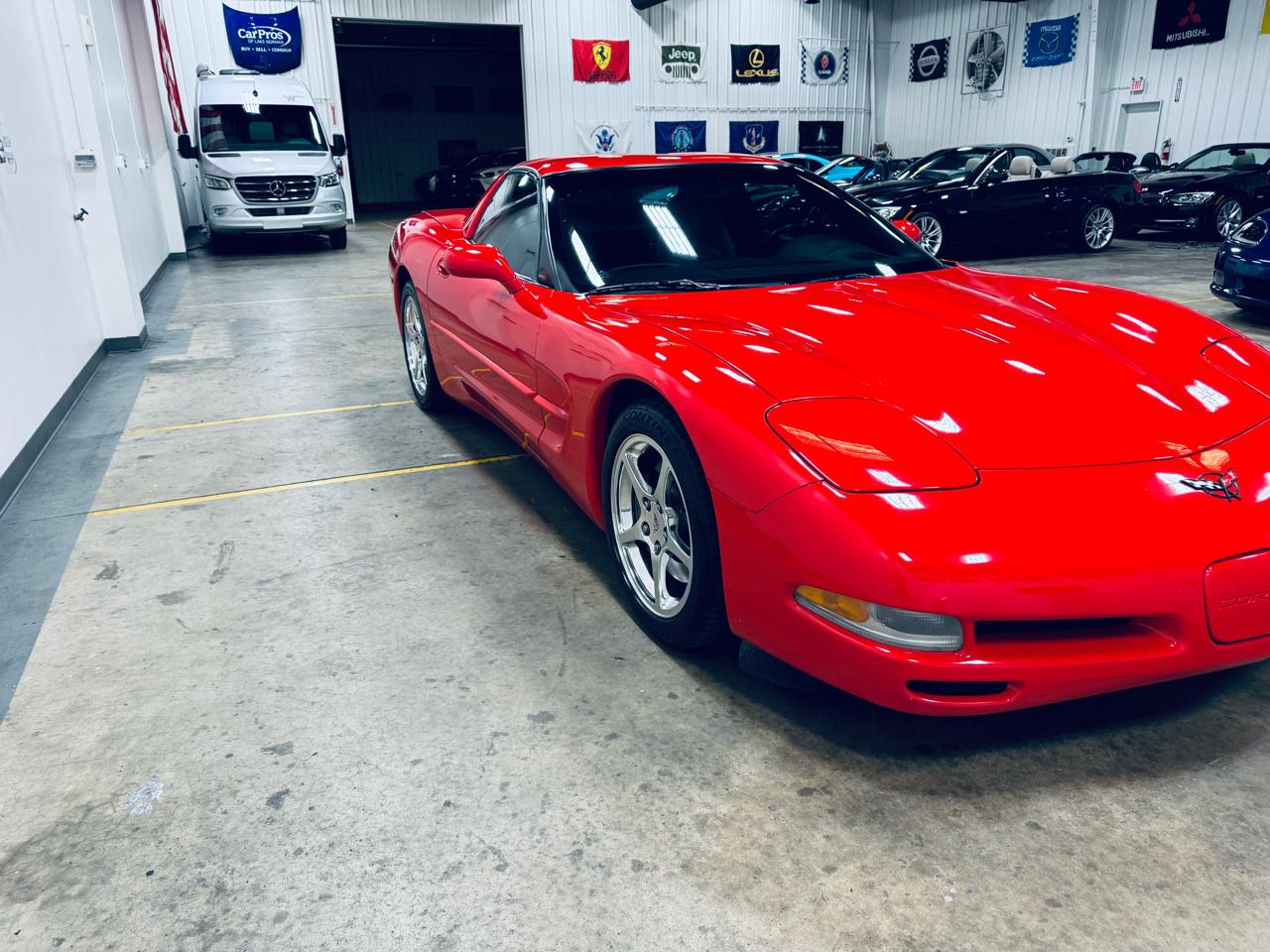 Chevrolet Corvette 2dr Cpe 2004
