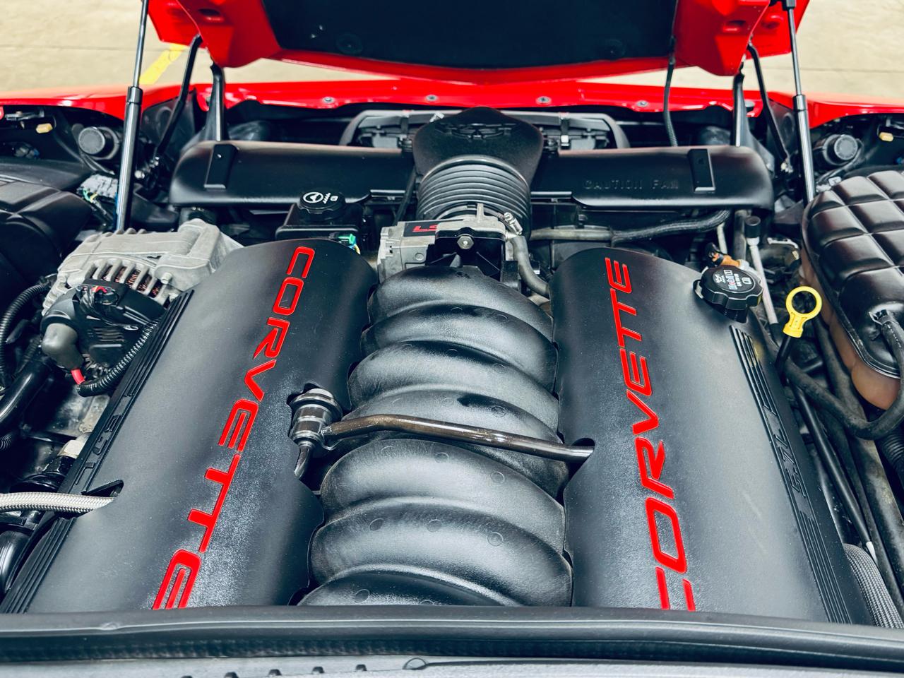 Chevrolet Corvette 2dr Cpe 2004