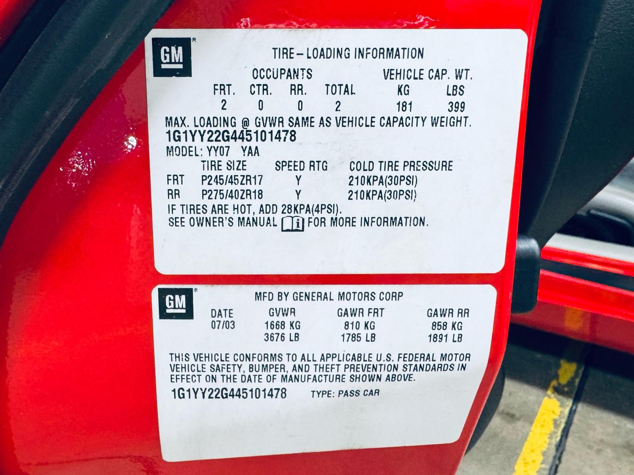 Chevrolet Corvette 2dr Cpe 2004