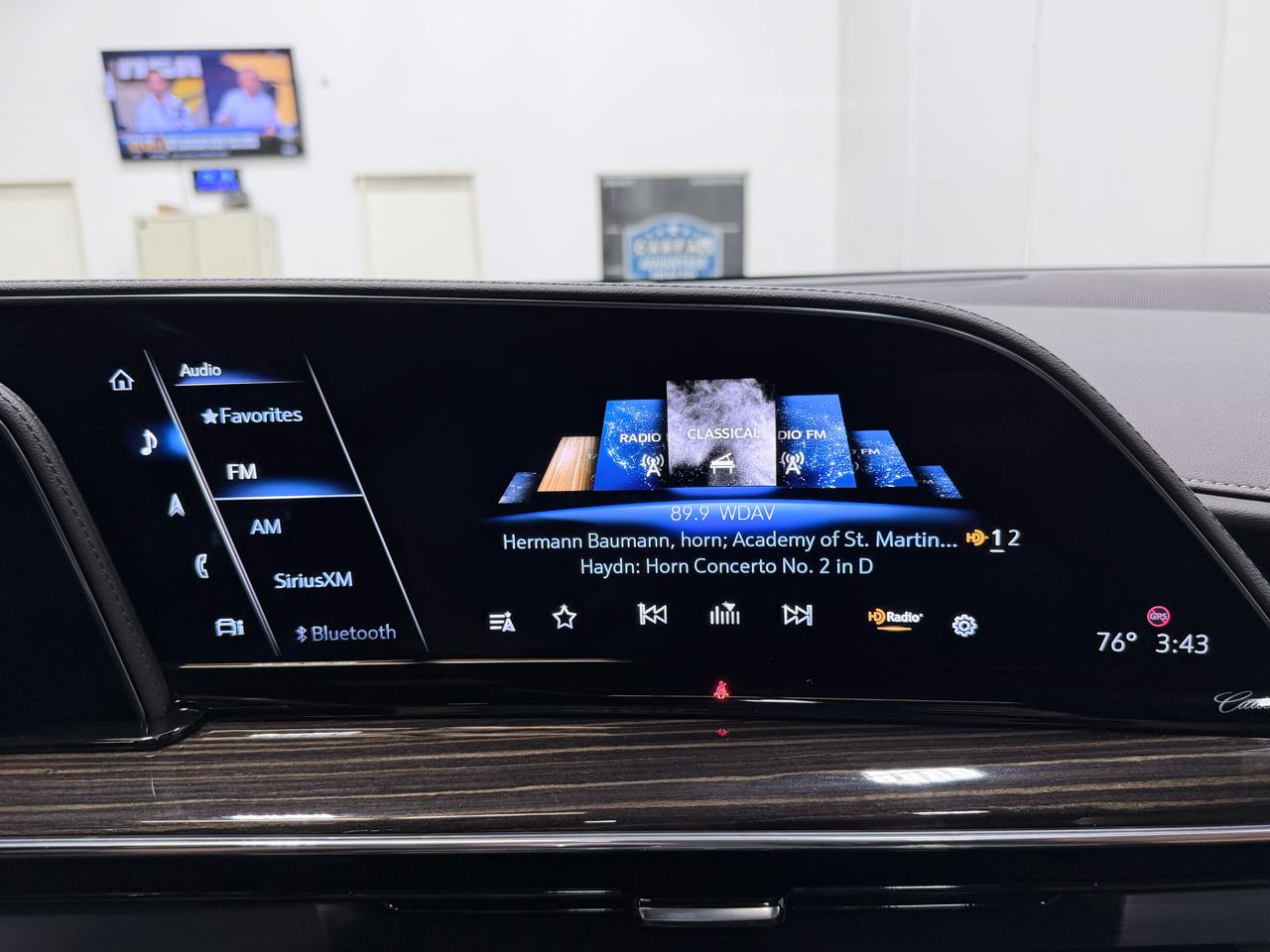 Cadillac Escalade 4WD 4dr Sport 2022