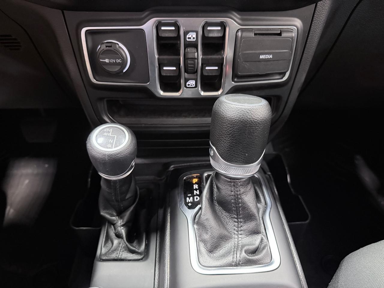 Jeep Gladiator Willys 4x4 2022