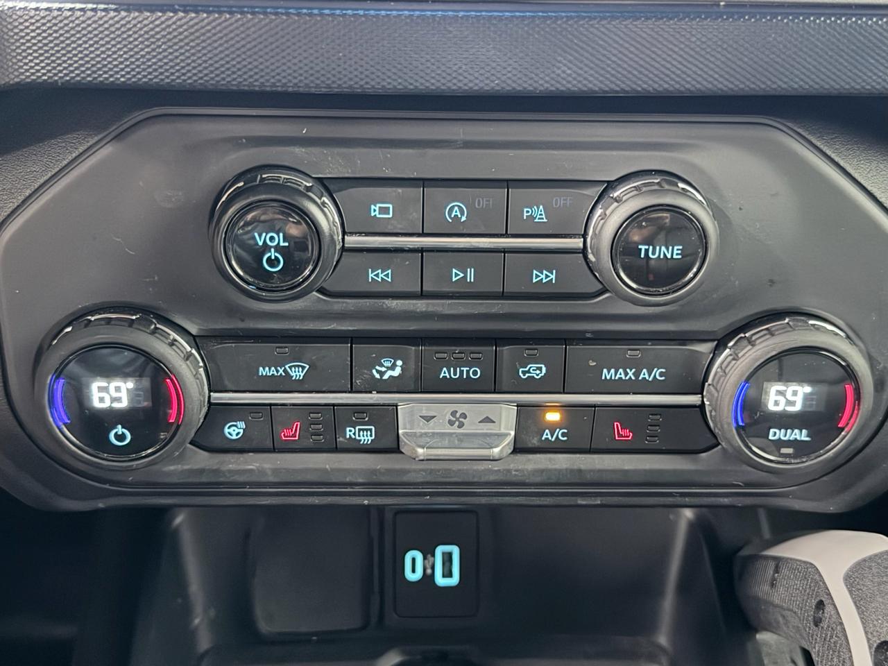 Ford Bronco Outer Banks 4 Door 4x4 2023