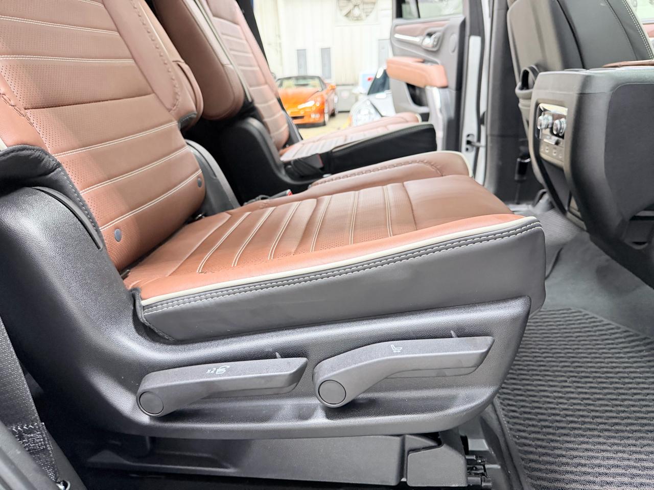 GMC Yukon 4WD 4dr Denali Ultimate 2024