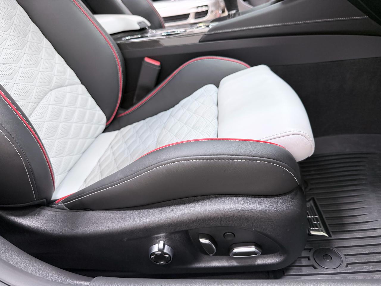 Cadillac CT4-V 4dr Sdn Blackwing 2023