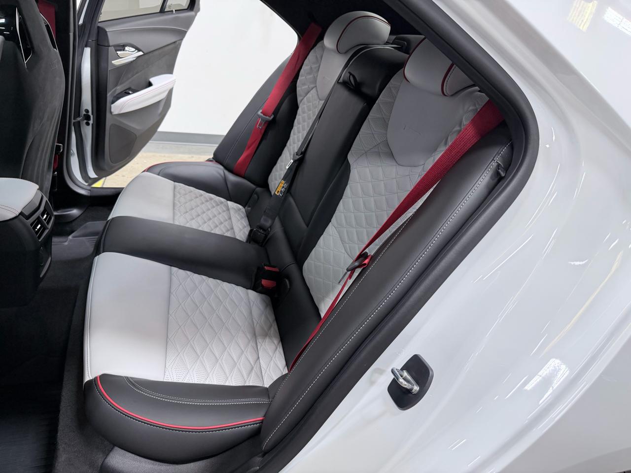 Cadillac CT4-V 4dr Sdn Blackwing 2023