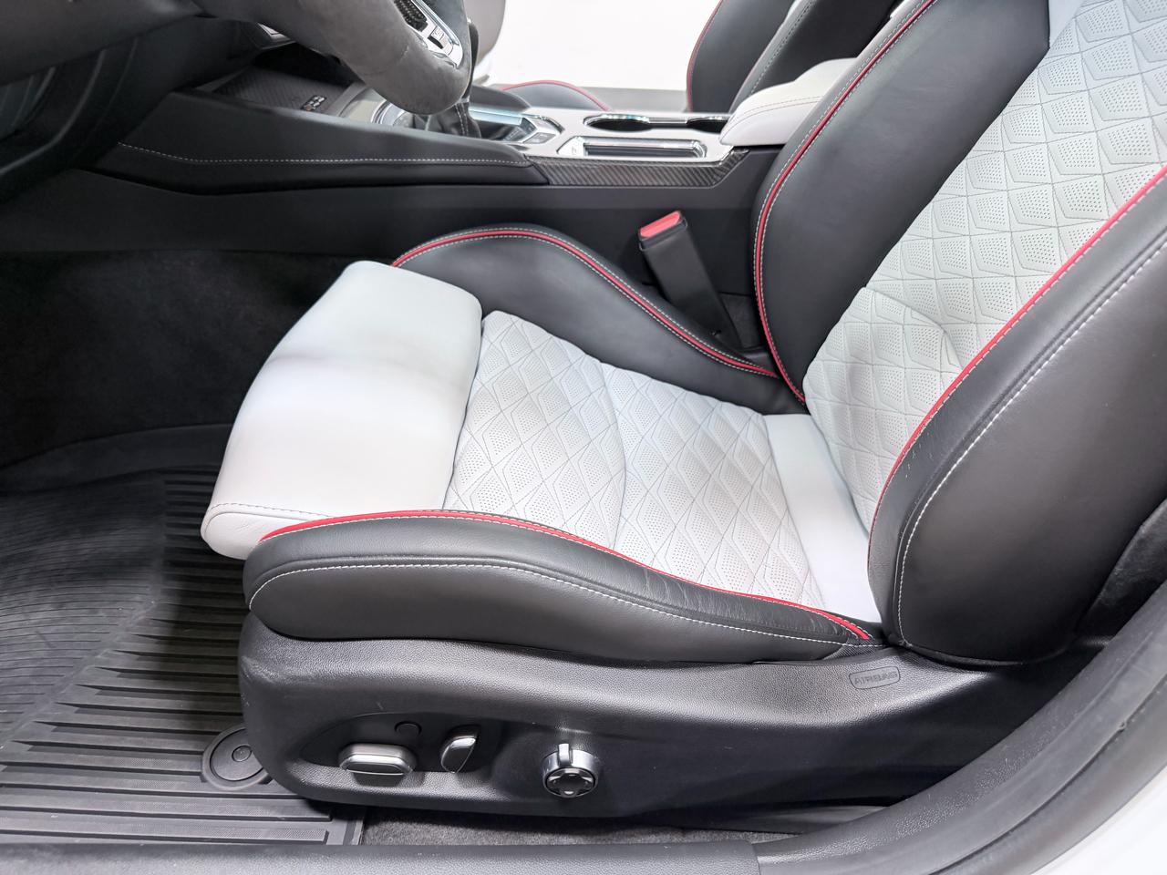 Cadillac CT4-V 4dr Sdn Blackwing 2023