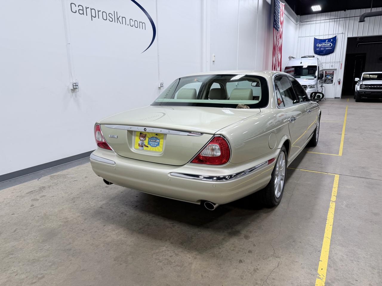 Jaguar XJ 4dr Sdn XJ8 LWB 2006
