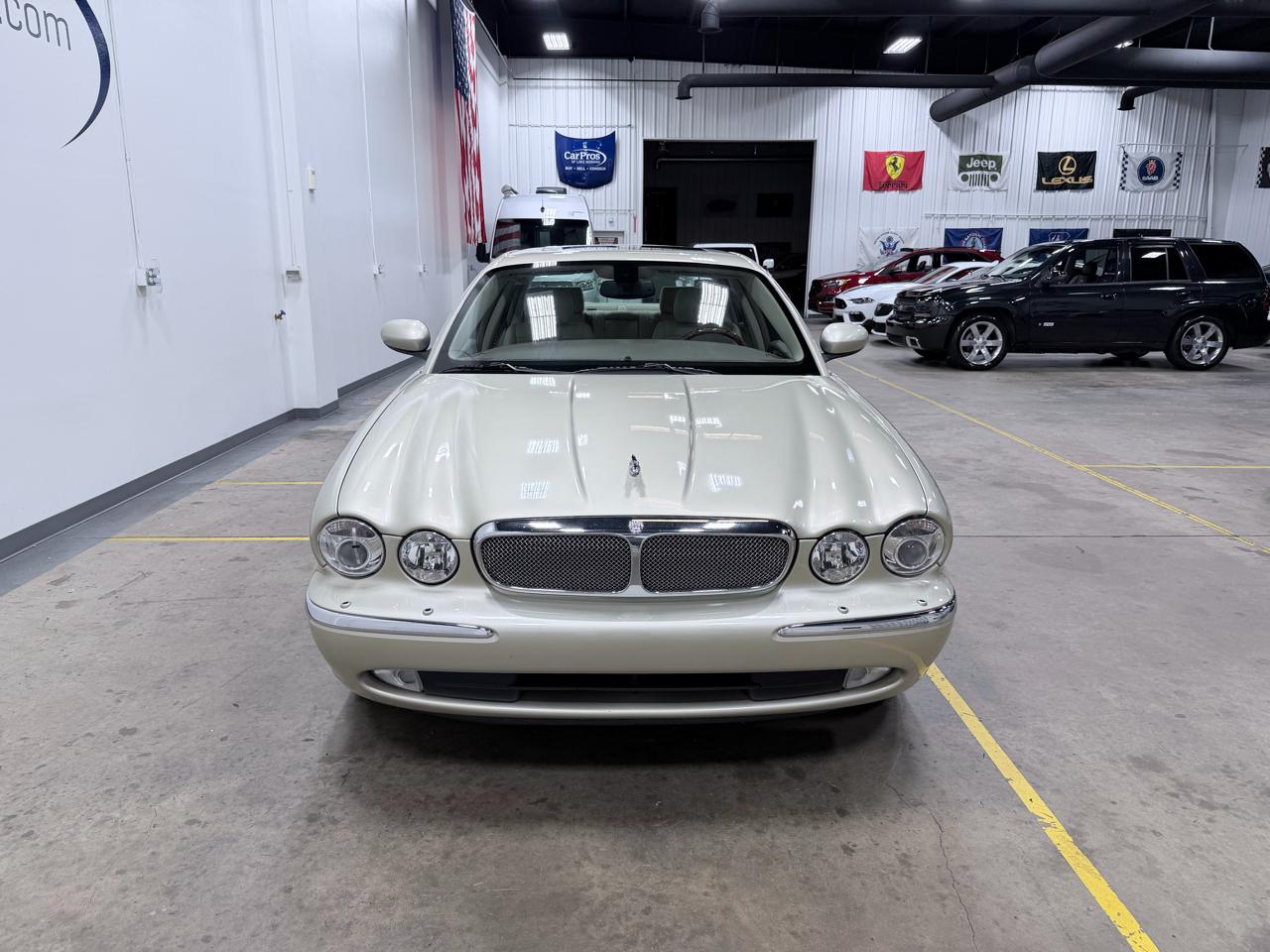Jaguar XJ 4dr Sdn XJ8 LWB 2006