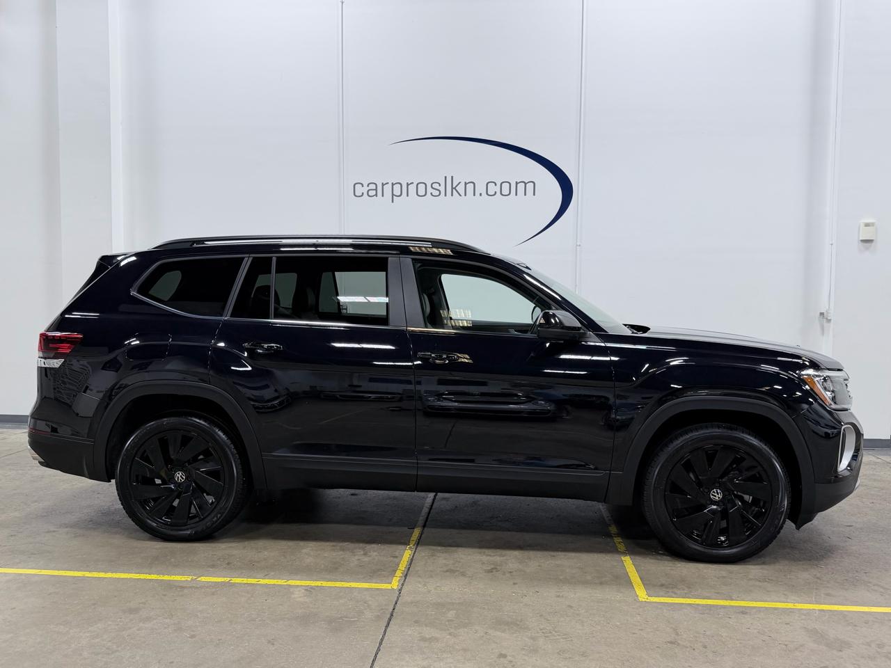 Volkswagen Atlas 2.0T SE w/Technology 4MOTION 2024