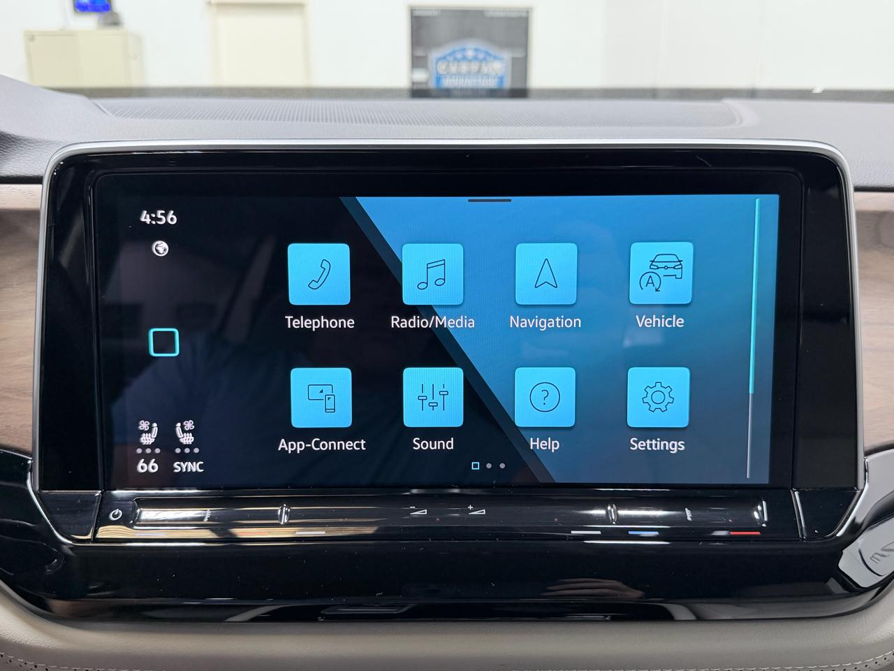 Volkswagen Atlas 2.0T SE w/Technology 4MOTION 2024