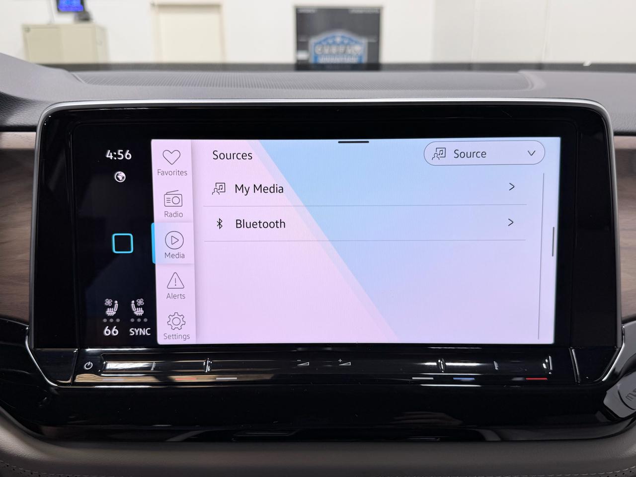 Volkswagen Atlas 2.0T SE w/Technology 4MOTION 2024