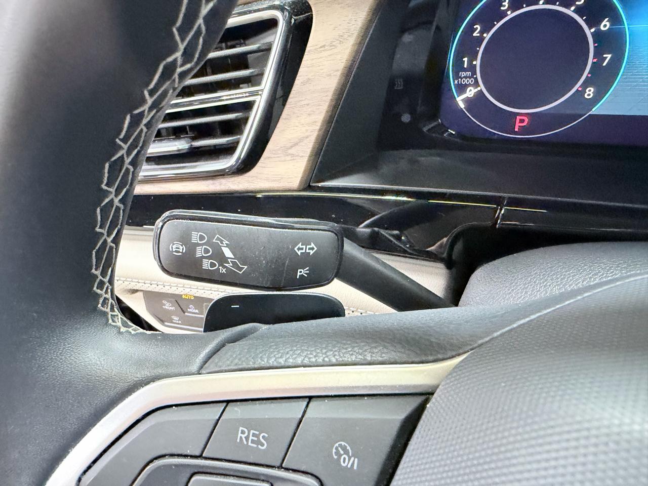 Volkswagen Atlas 2.0T SE w/Technology 4MOTION 2024