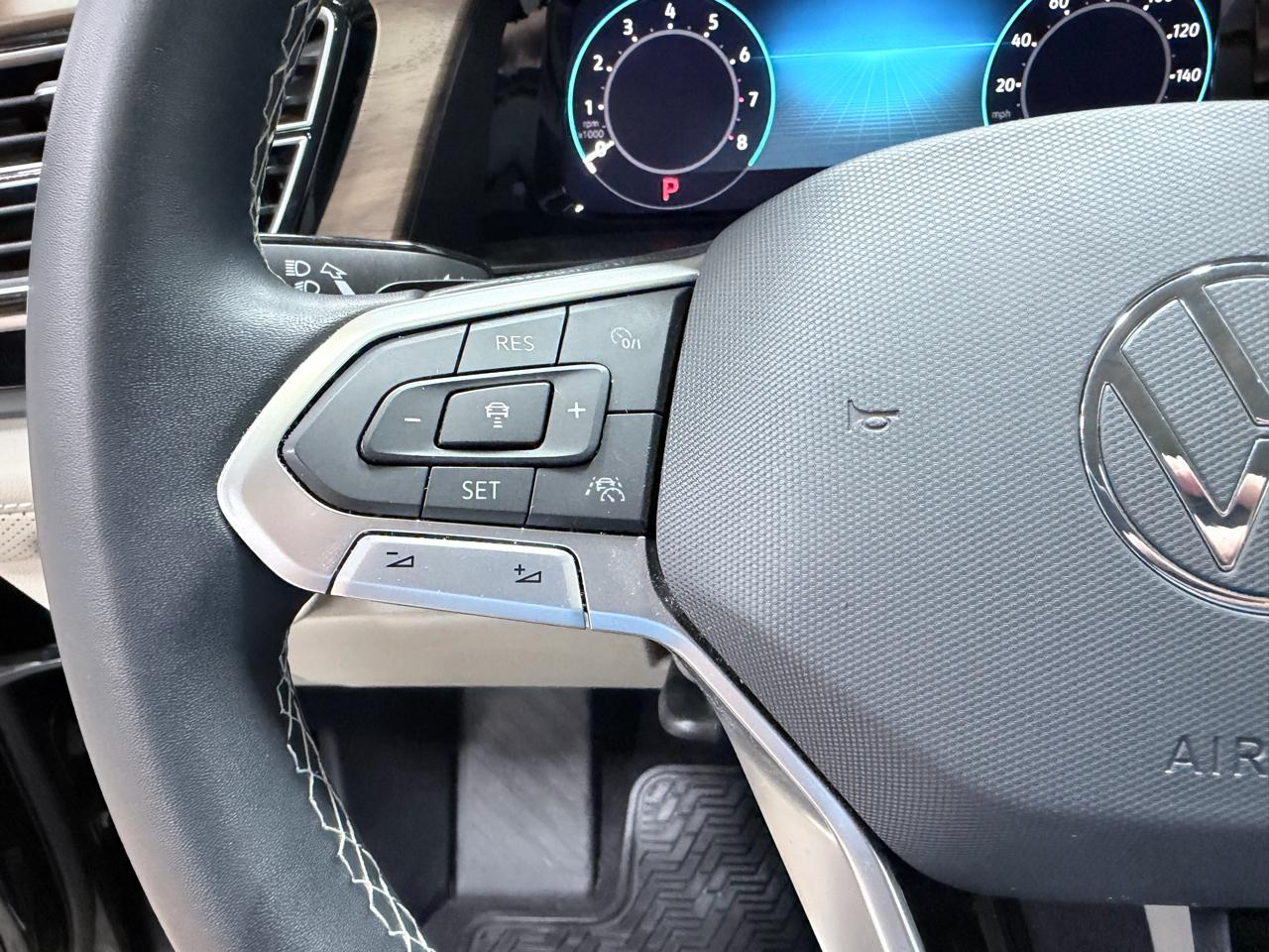 Volkswagen Atlas 2.0T SE w/Technology 4MOTION 2024