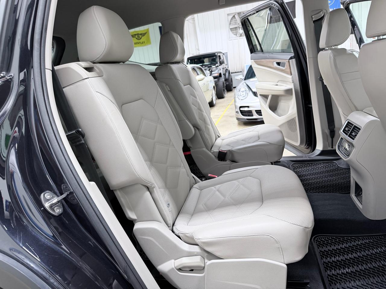 Volkswagen Atlas 2.0T SE w/Technology 4MOTION 2024