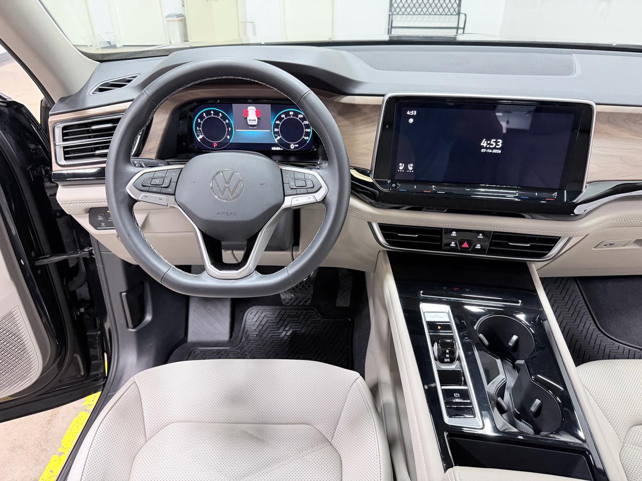Volkswagen Atlas 2.0T SE w/Technology 4MOTION 2024