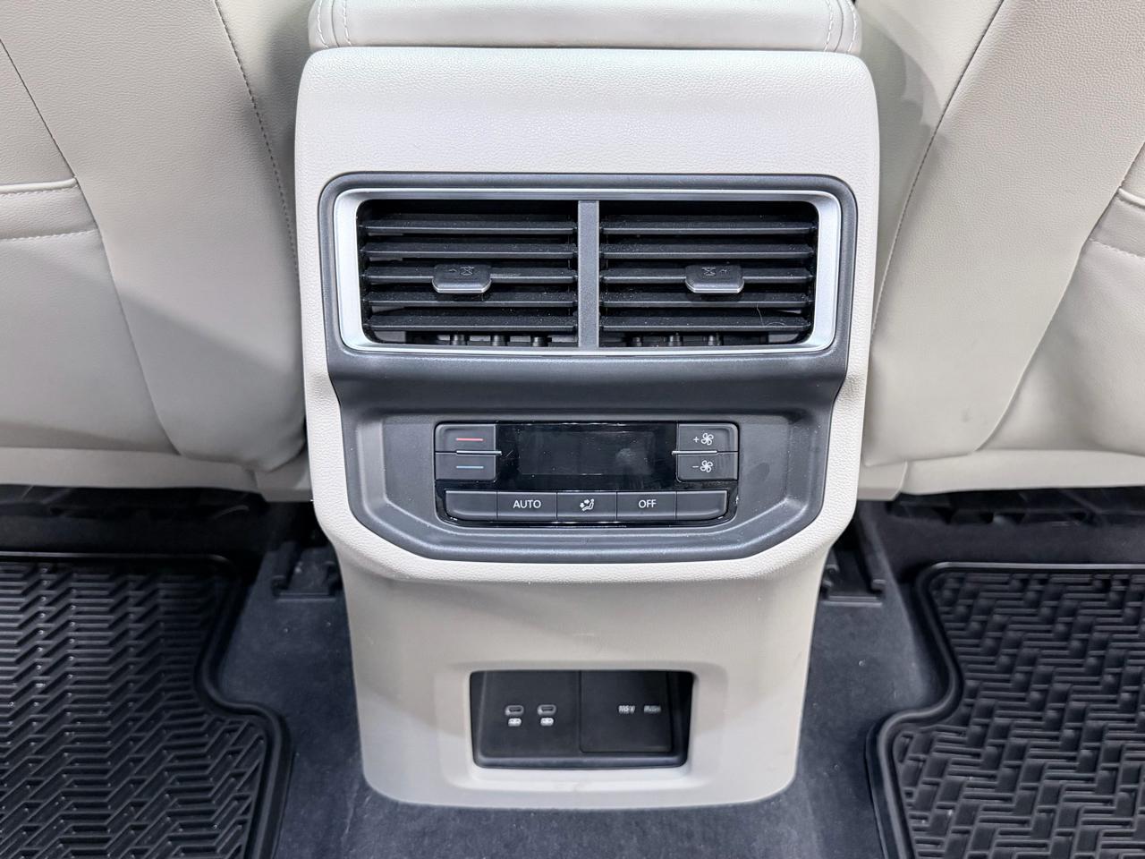 Volkswagen Atlas 2.0T SE w/Technology 4MOTION 2024