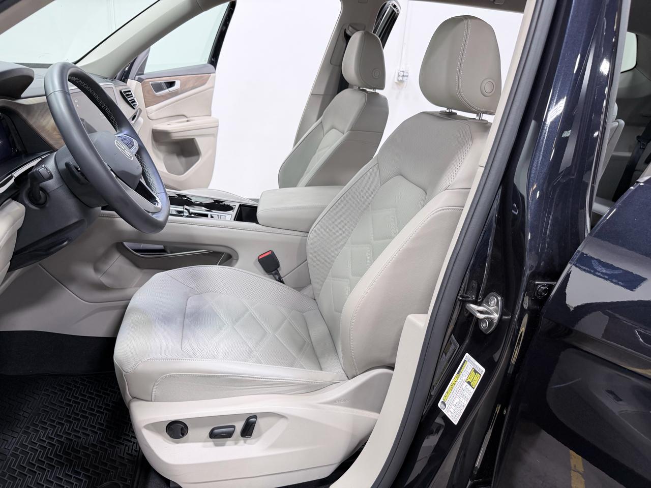 Volkswagen Atlas 2.0T SE w/Technology 4MOTION 2024