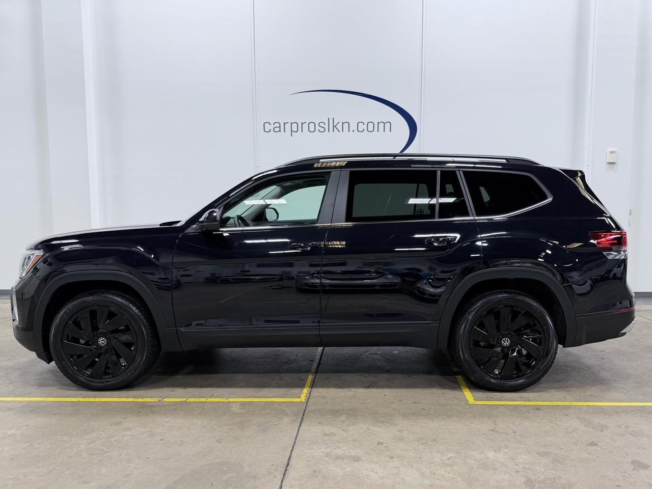 Volkswagen Atlas 2.0T SE w/Technology 4MOTION 2024