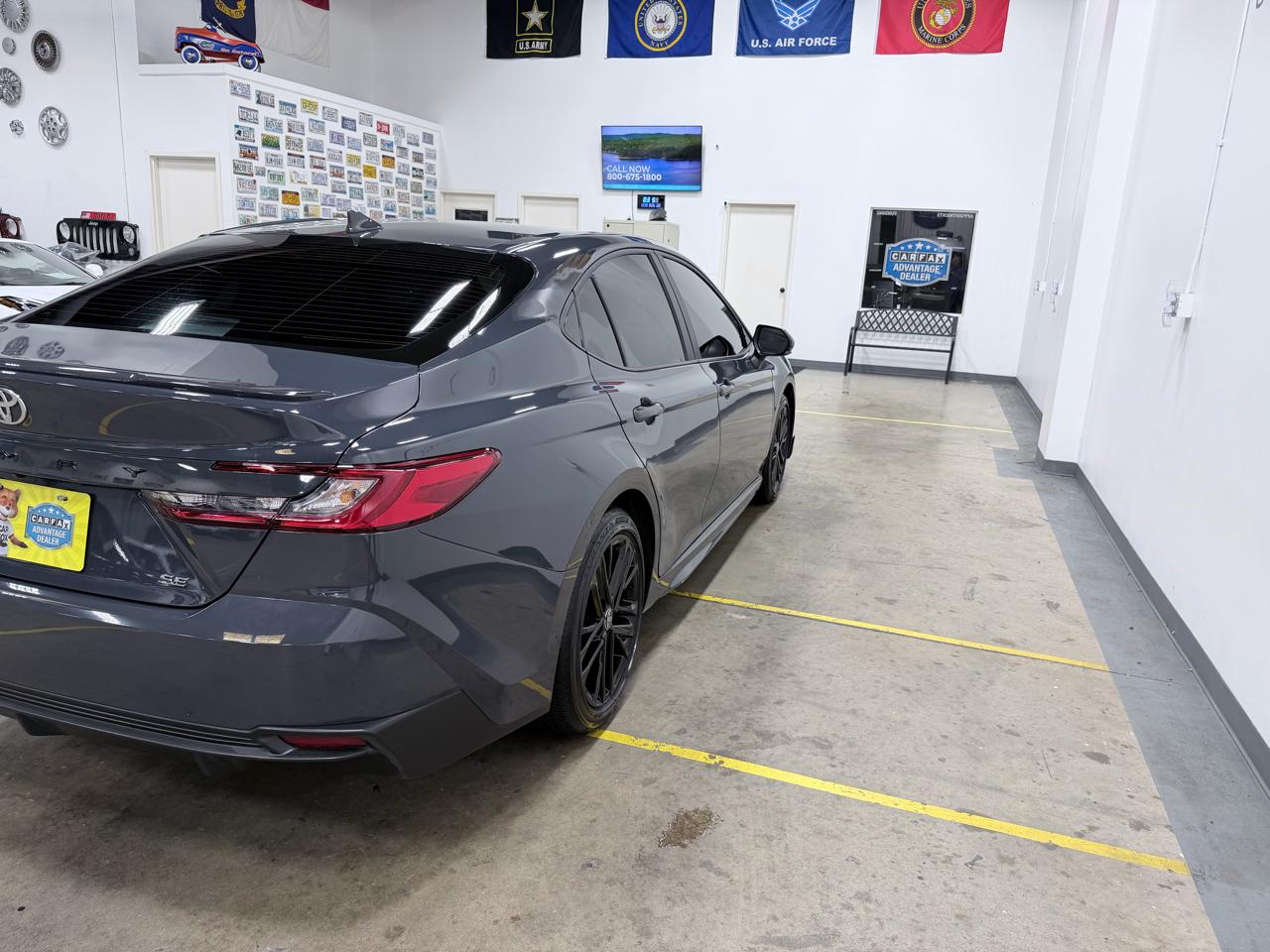 Toyota Camry XLE (Natl) 2025