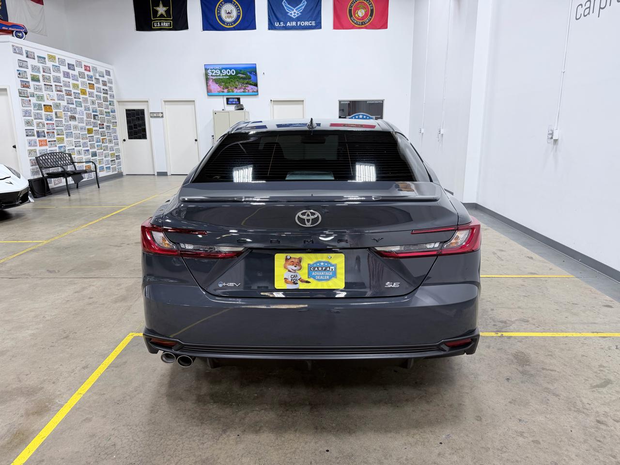 Toyota Camry XLE (Natl) 2025