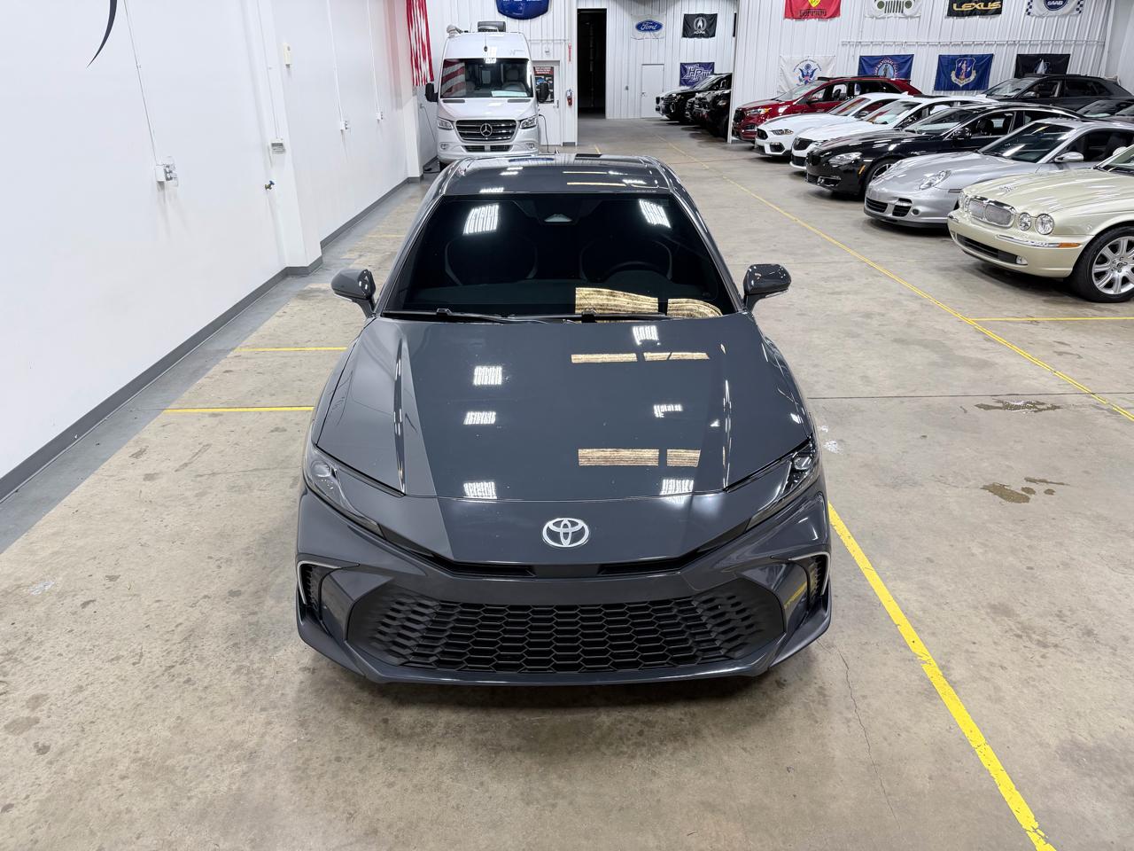 Toyota Camry XLE (Natl) 2025