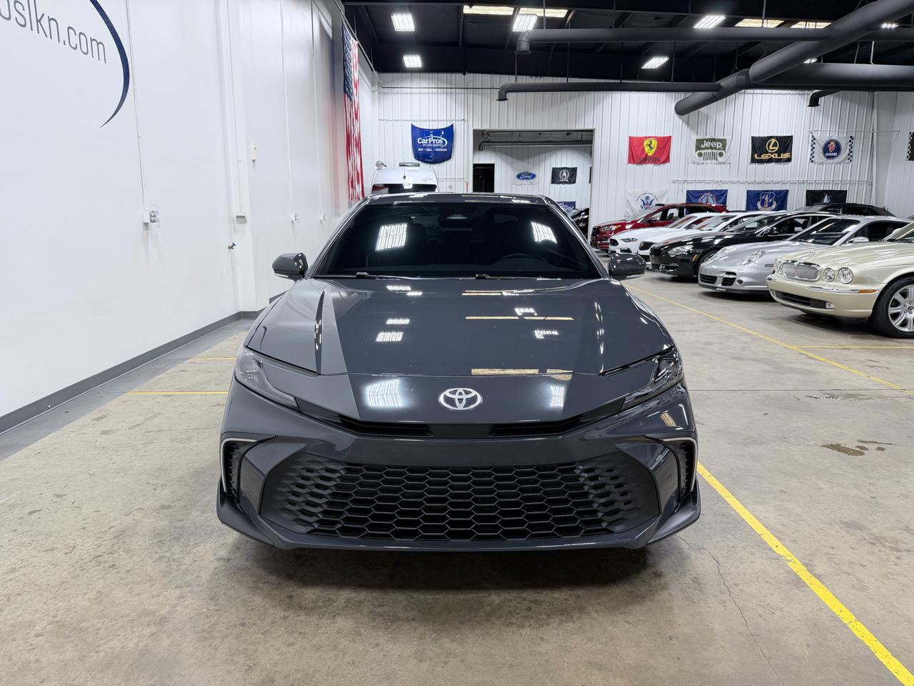 Toyota Camry XLE (Natl) 2025