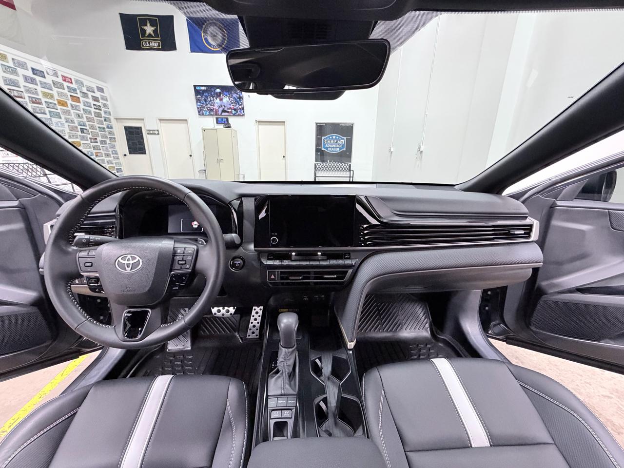 Toyota Camry XLE (Natl) 2025
