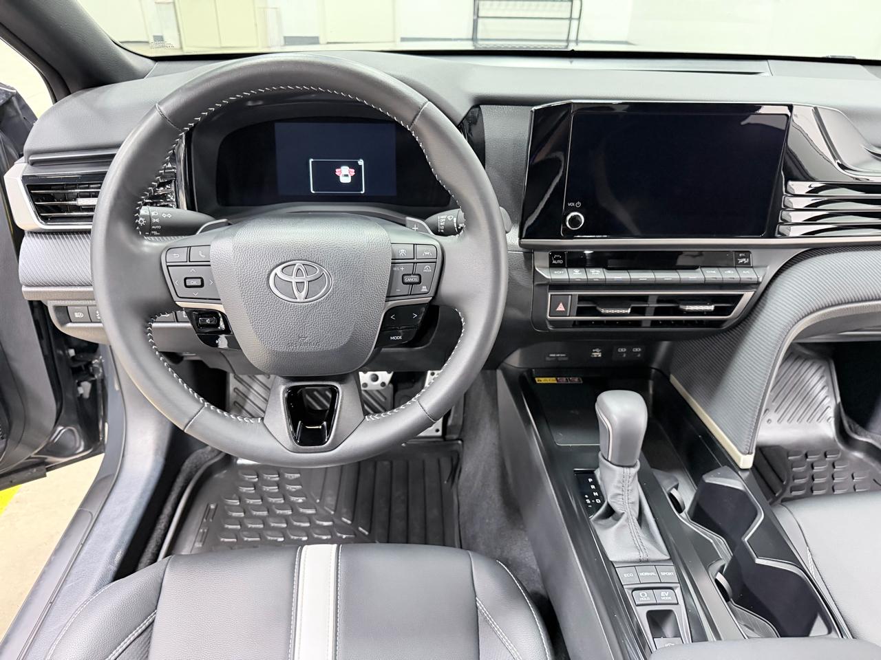 Toyota Camry XLE (Natl) 2025