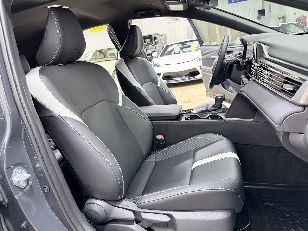 Toyota Camry XLE (Natl) 2025