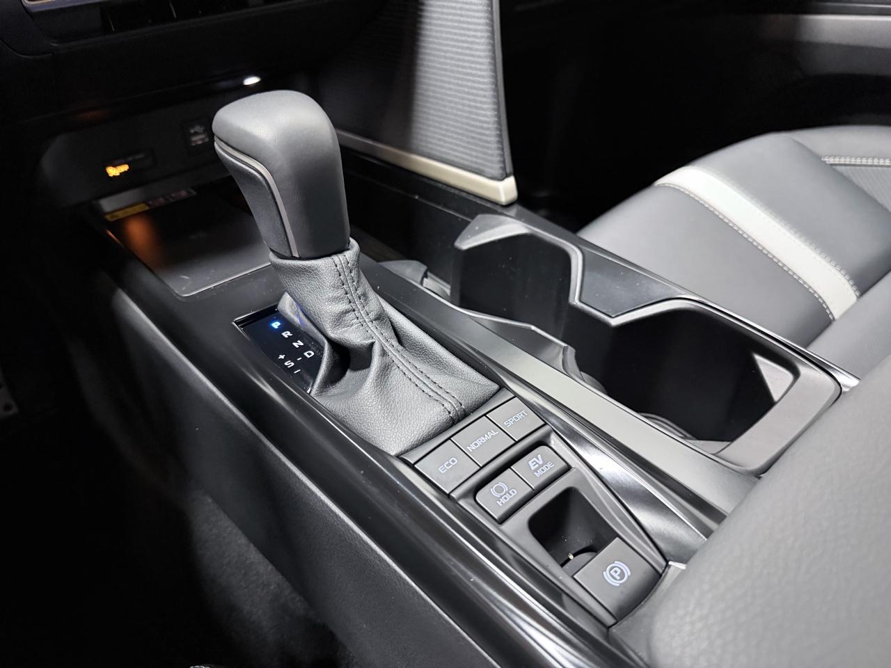 Toyota Camry XLE (Natl) 2025