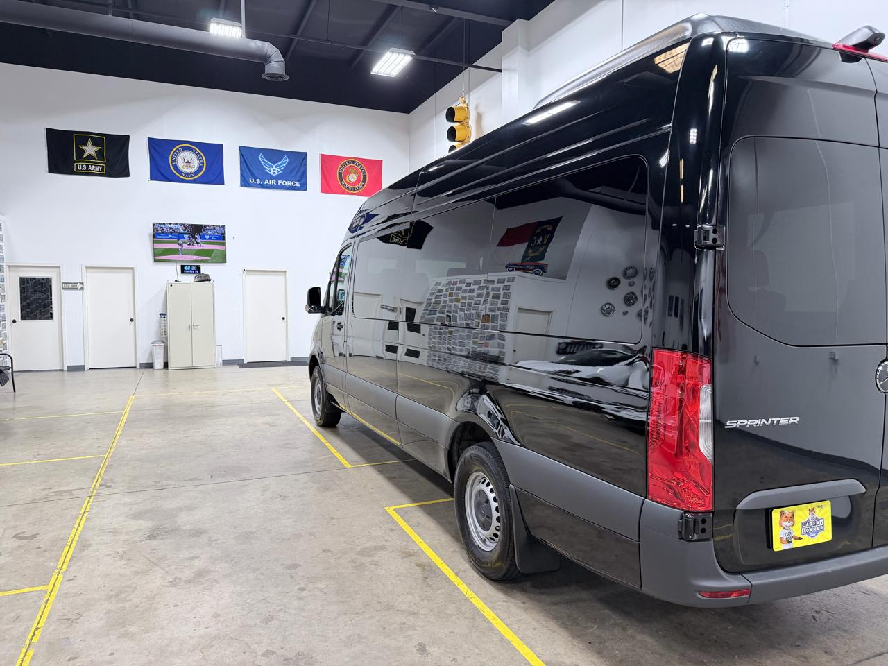Mercedes-Benz Sprinter Passenger Van 2500 High Roof I4 Diesel 170" RWD 2025