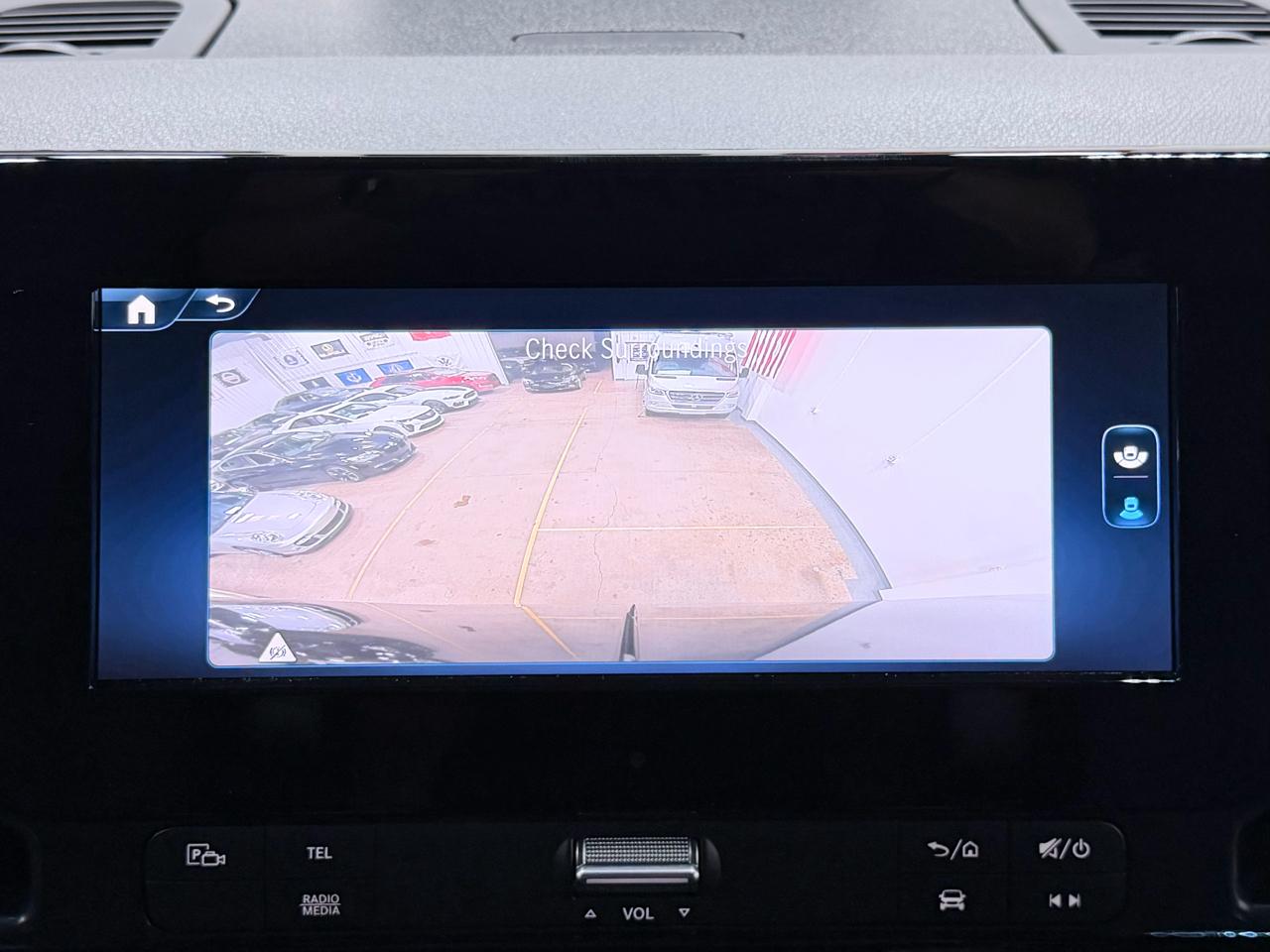 Mercedes-Benz Sprinter Passenger Van 2500 High Roof I4 Diesel 170" RWD 2025