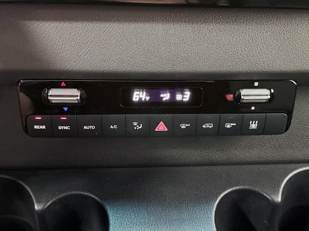 Mercedes-Benz Sprinter Passenger Van 2500 High Roof I4 Diesel 170" RWD 2025