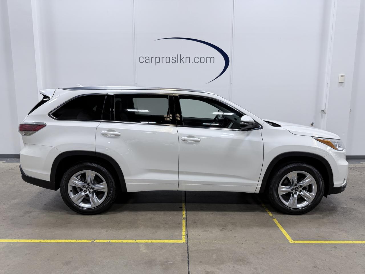 Toyota Highlander FWD 4dr V6 Limited (Natl) 2016