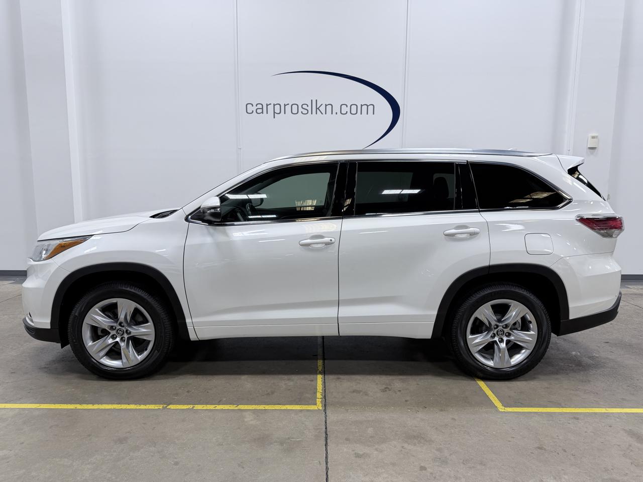 Toyota Highlander FWD 4dr V6 Limited (Natl) 2016