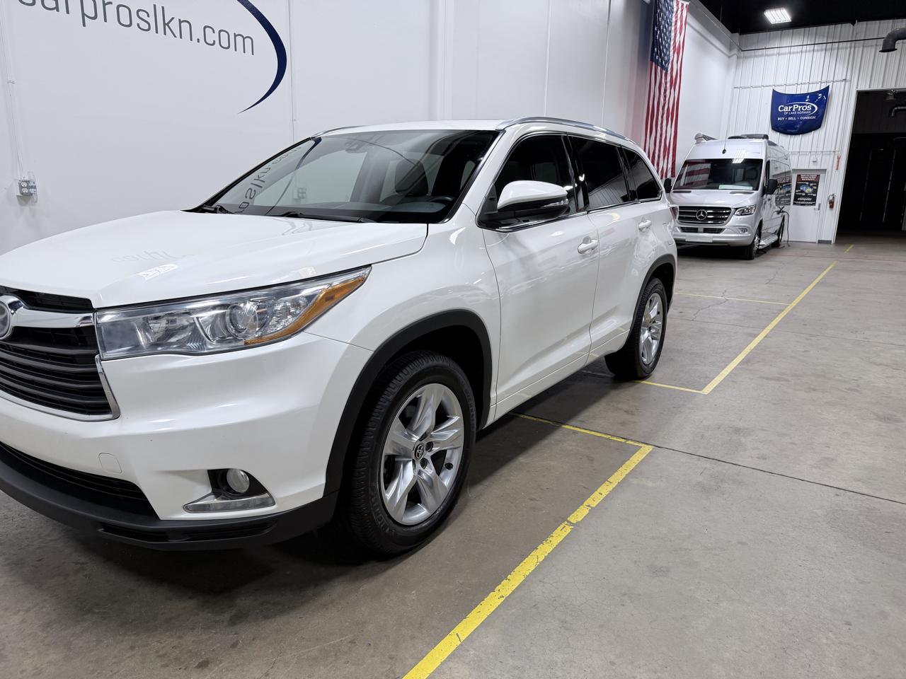 Toyota Highlander FWD 4dr V6 Limited (Natl) 2016