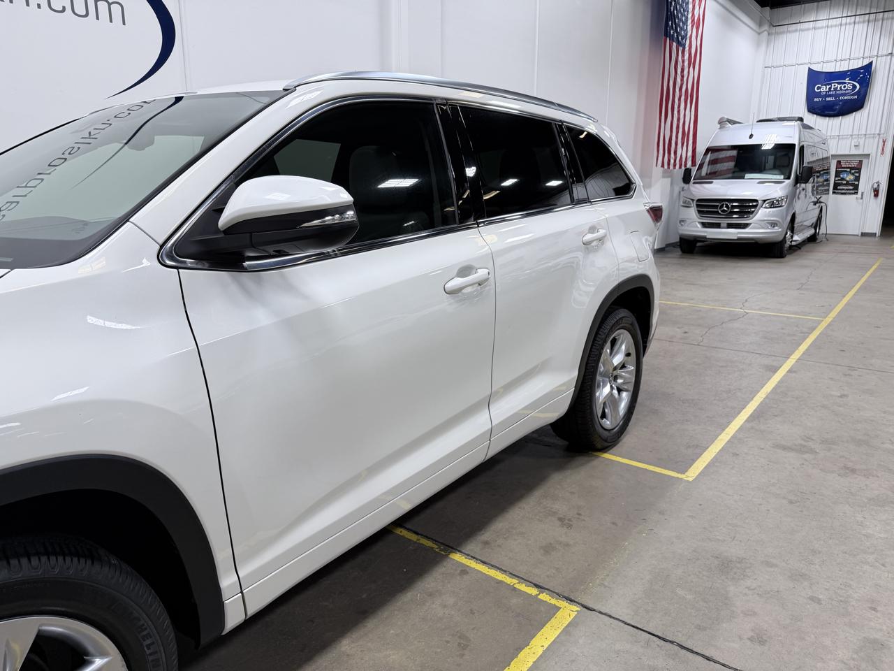 Toyota Highlander FWD 4dr V6 Limited (Natl) 2016