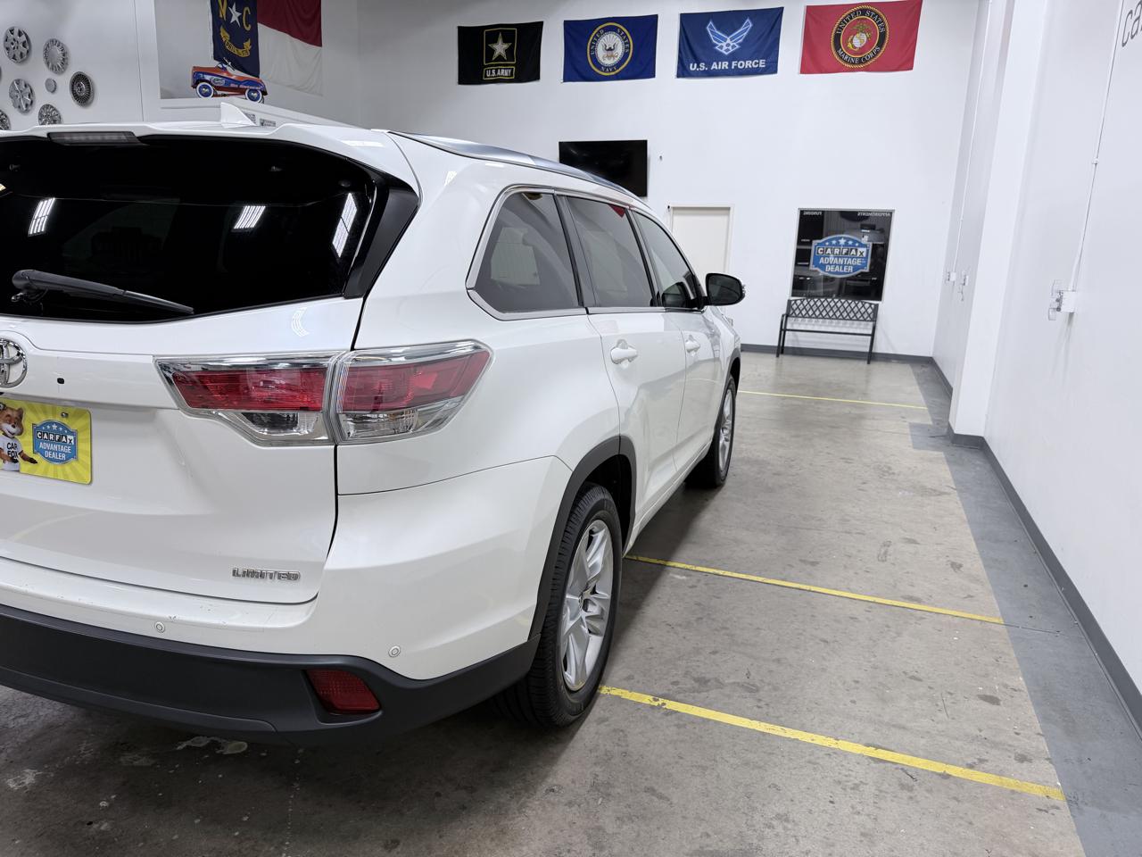 Toyota Highlander FWD 4dr V6 Limited (Natl) 2016