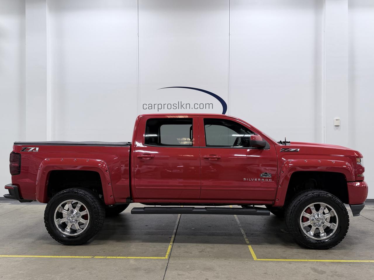 Chevrolet Silverado 1500 4WD Crew Cab 143.5" LT w/2LT 2018