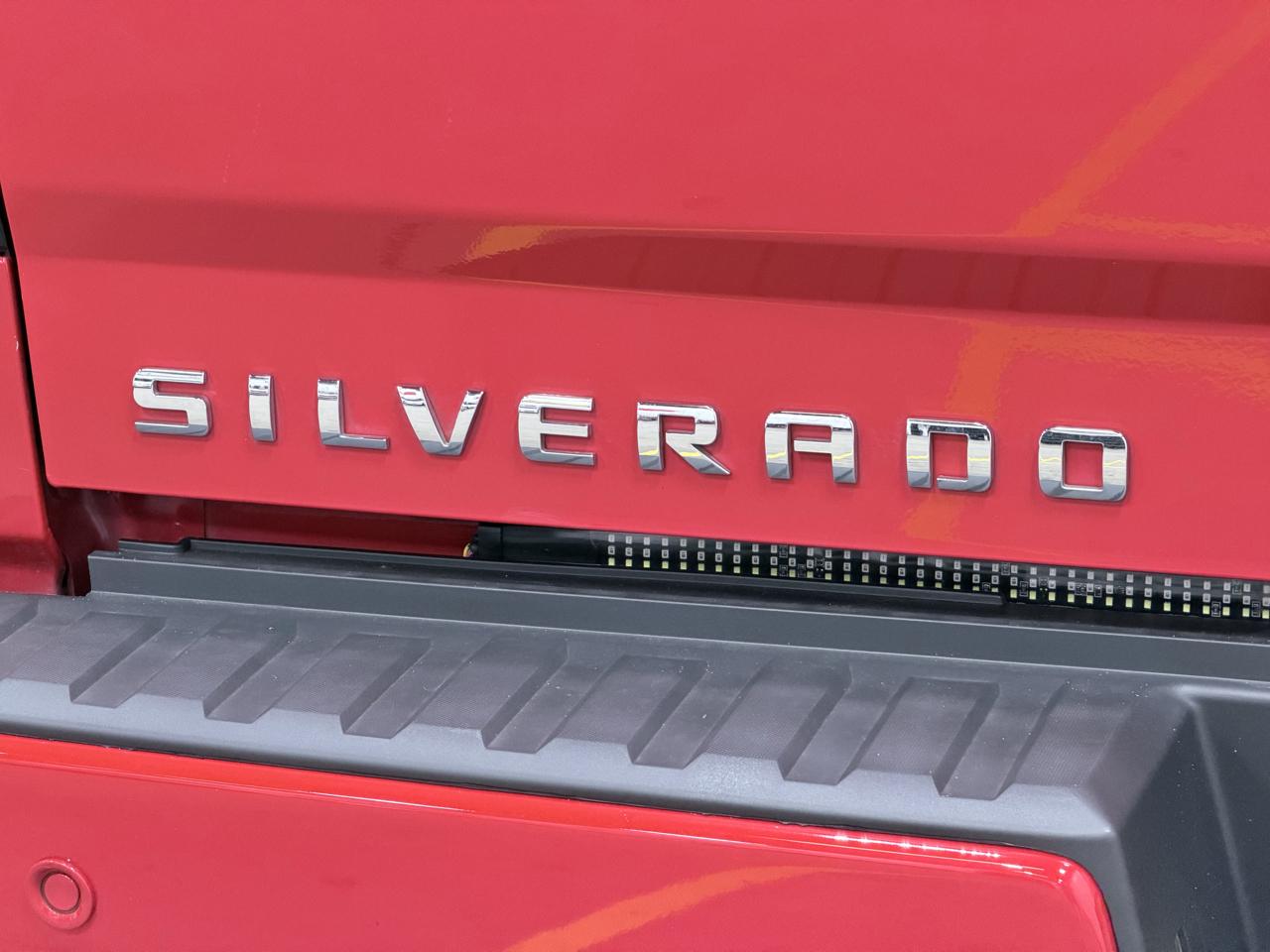 Chevrolet Silverado 1500 4WD Crew Cab 143.5" LT w/2LT 2018
