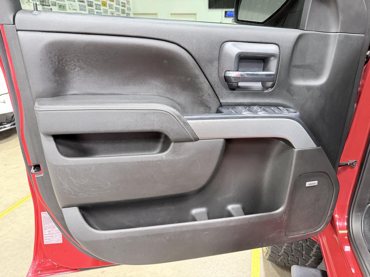Chevrolet Silverado 1500 4WD Crew Cab 143.5" LT w/2LT 2018