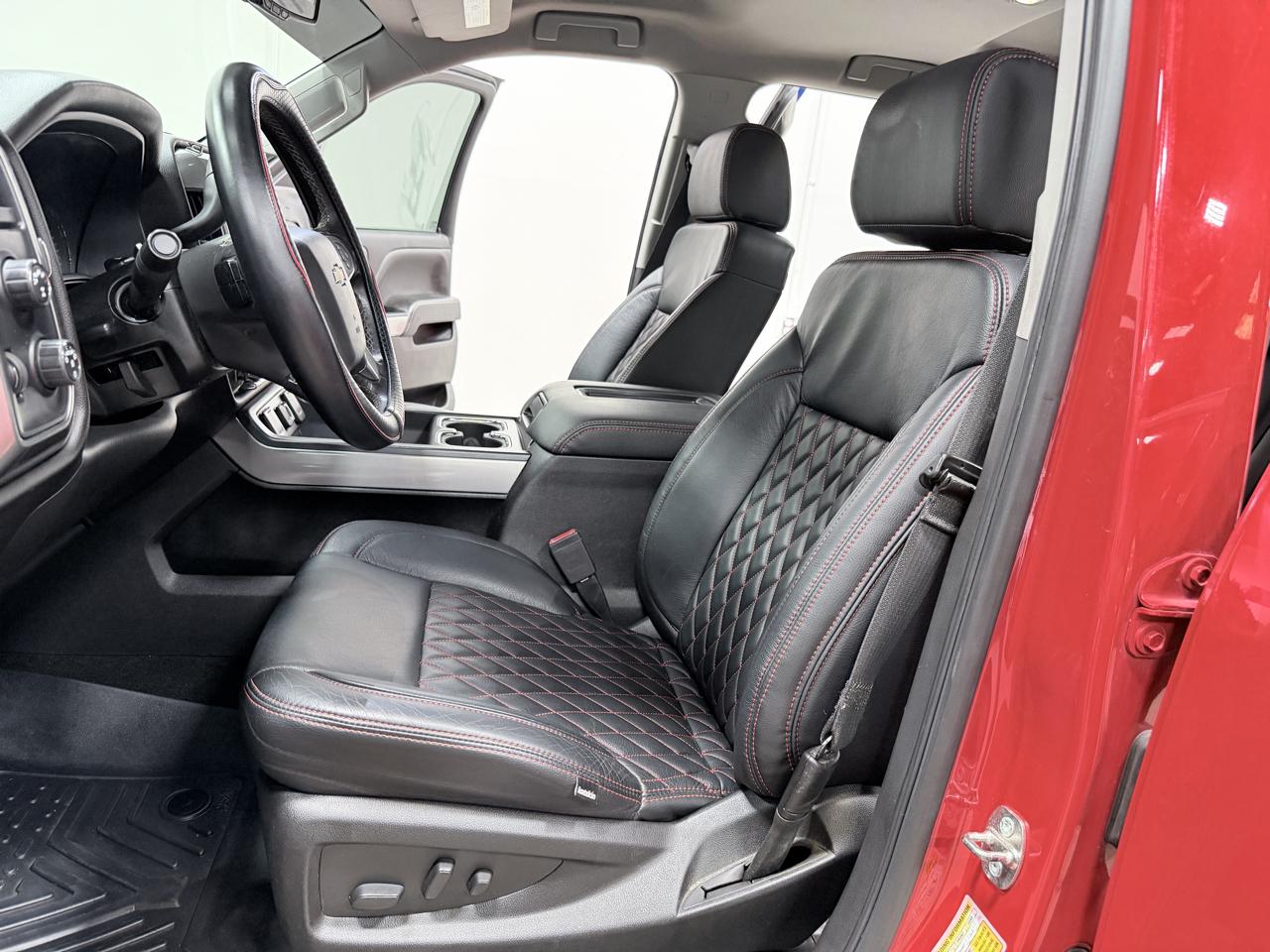 Chevrolet Silverado 1500 4WD Crew Cab 143.5" LT w/2LT 2018